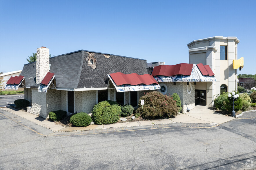 643 Us Highway 46, Fairfield, NJ for sale - Building Photo - Image 1 of 1