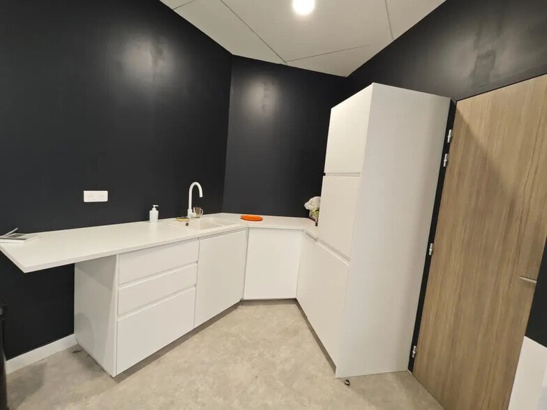 Office in VILLENEUVE-D'ASCQ for lease - Interior Photo - Image 3 of 4