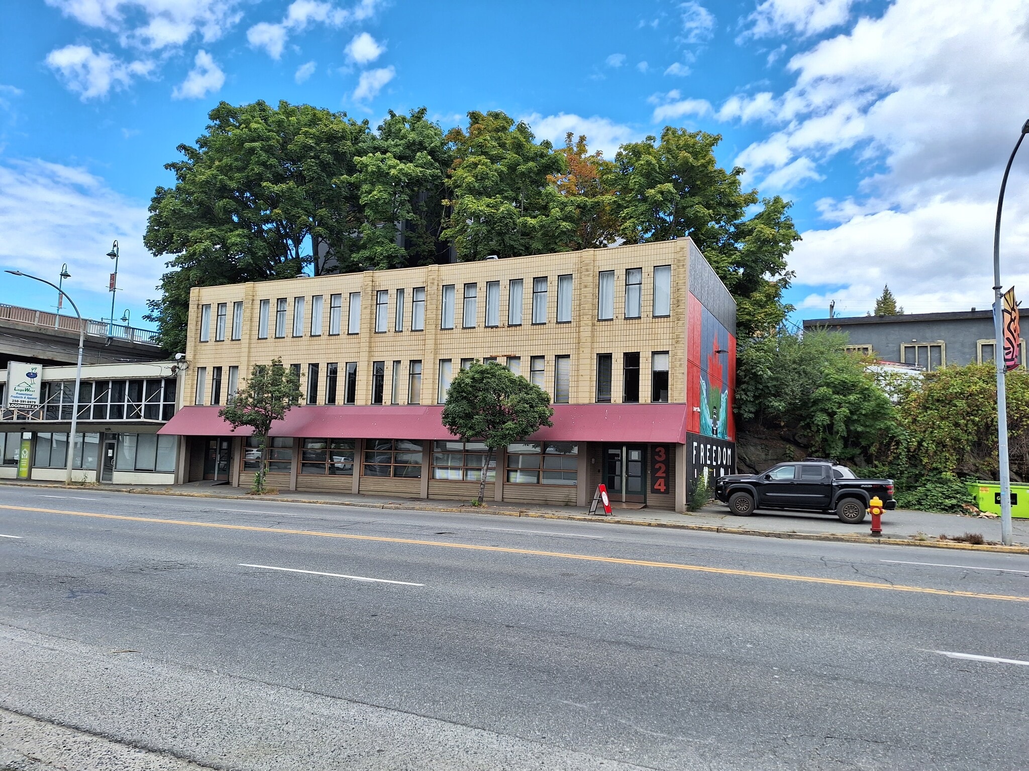 324 Terminal Av, Nanaimo, BC for sale Primary Photo- Image 1 of 1