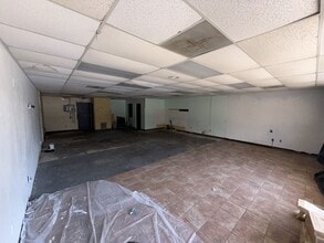 6100 W Fairfield Dr, Pensacola, FL for lease Interior Photo- Image 1 of 2
