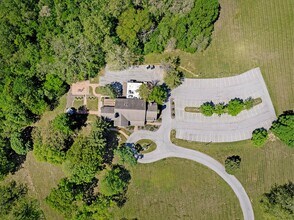 2820 NW Barry Rd, Kansas City, MO - AERIAL  map view - Image1