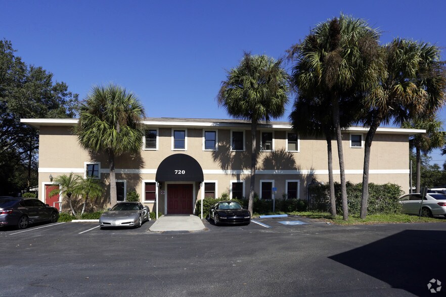 720722 E Fletcher Ave, Tampa, FL 33612