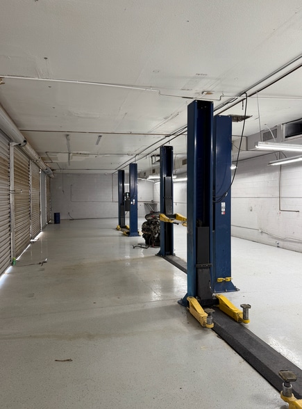 2650 N Scottsdale Rd, Tempe, AZ for sale - Interior Photo - Image 3 of 37