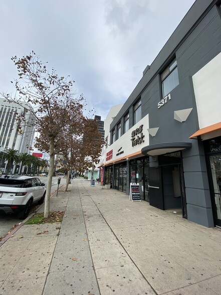 5363-5377 Wilshire Blvd, Los Angeles, CA for lease - Building Photo - Image 2 of 5