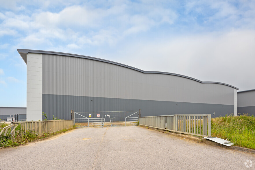 Bishopdyke Rd, Sherburn In Elmet for lease - Building Photo - Image 2 of 4