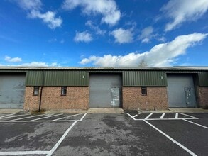 Thame Rd, Haddenham for lease Building Photo- Image 1 of 2