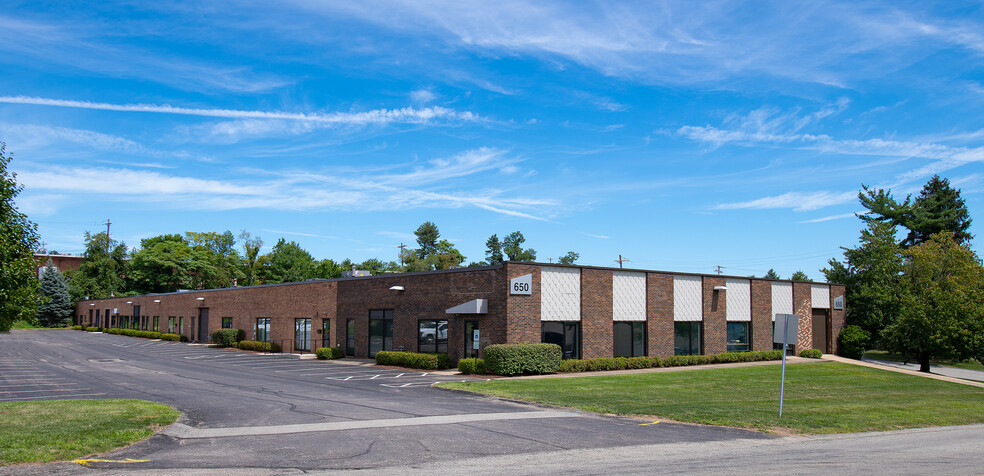 650 Seco Rd, Monroeville, PA for lease - Building Photo - Image 1 of 3