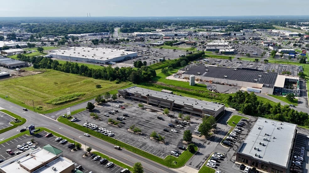 4645 Village Square Dr, Paducah, KY for lease - Building Photo - Image 3 of 25