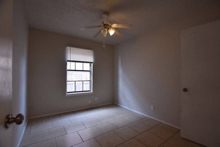1308 N Carol Ave, Monahans, TX for sale - Building Photo - Image 3 of 34