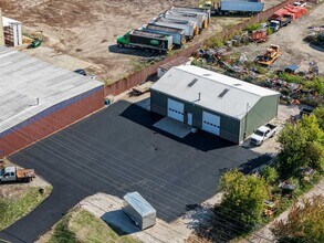 8613 W Calumet Rd, Milwaukee, WI - AERIAL  map view - Image1