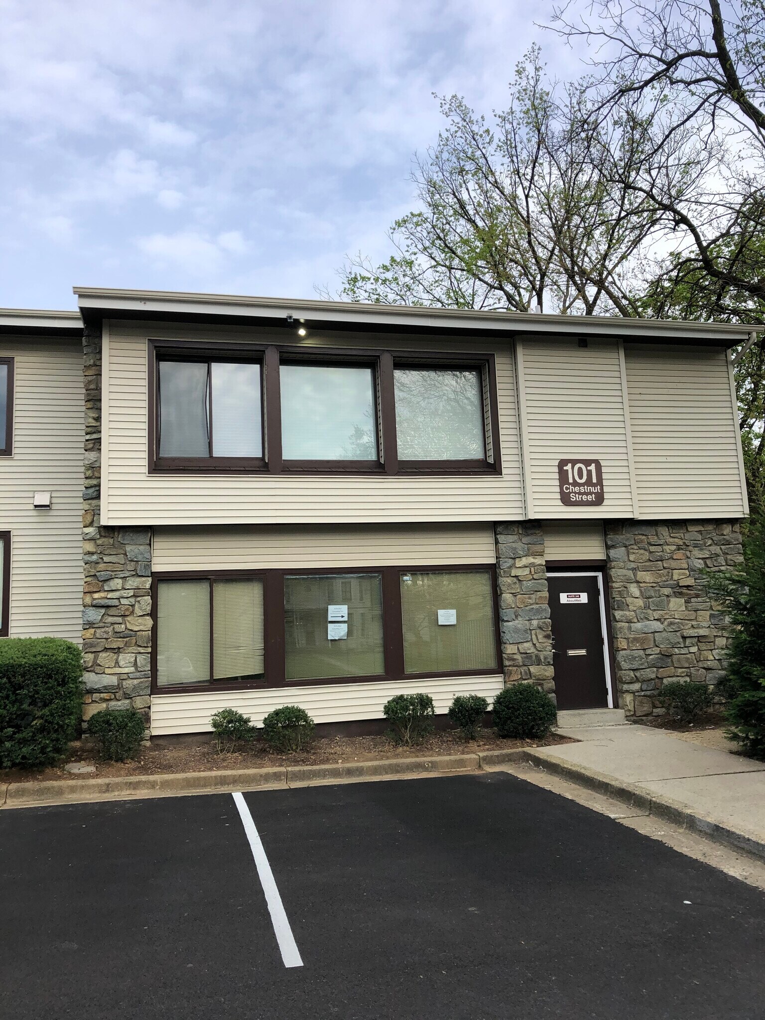 101 Chestnut St, Gaithersburg, MD 20877 Chestnut Court Condominium