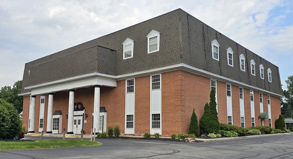 3131 Executive Pky, Toledo, OH for sale - Building Photo - Image 3 of 8