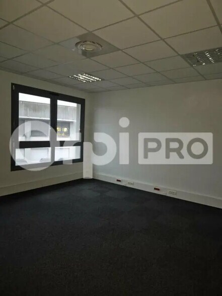 Office in Châlons-en-Champagne for sale - Interior Photo - Image 3 of 12