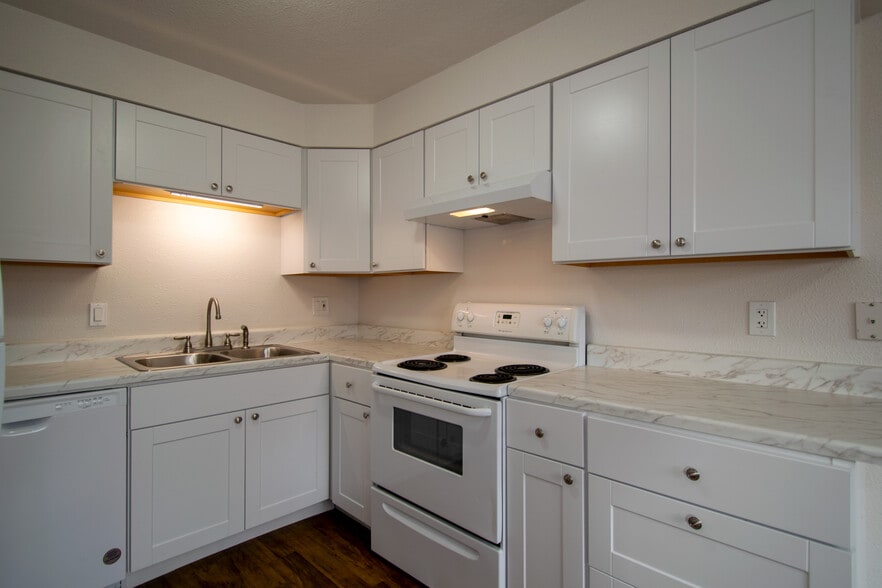 715-719 16th St SW, Loveland, CO for sale - Building Photo - Image 2 of 6