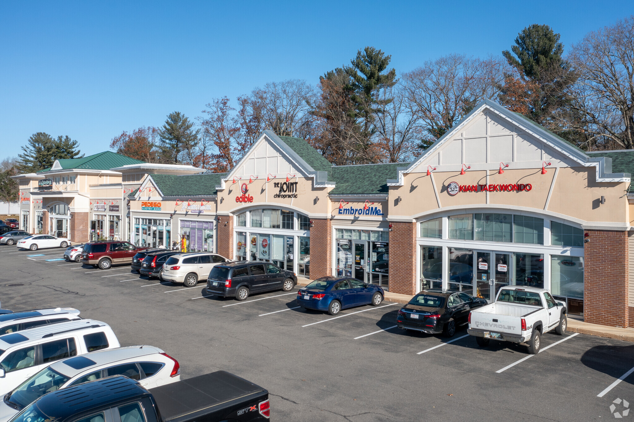 236 N Broadway, Salem, NH for sale Primary Photo- Image 1 of 1