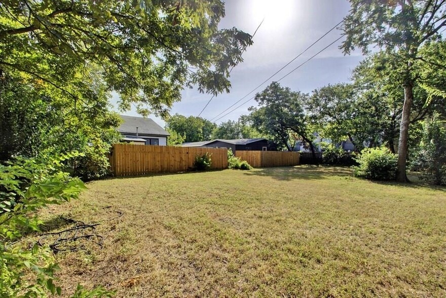 607-611 Nelray Blvd, Austin, TX for sale - Building Photo - Image 2 of 35