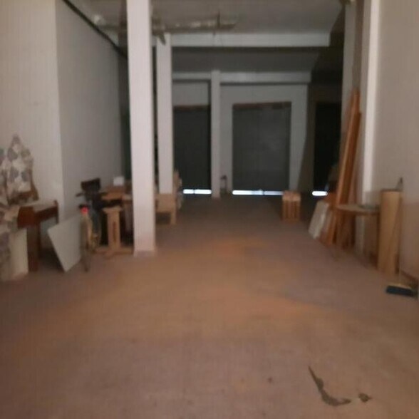 Retail in MONÒVER for sale - Interior Photo - Image 2 of 5