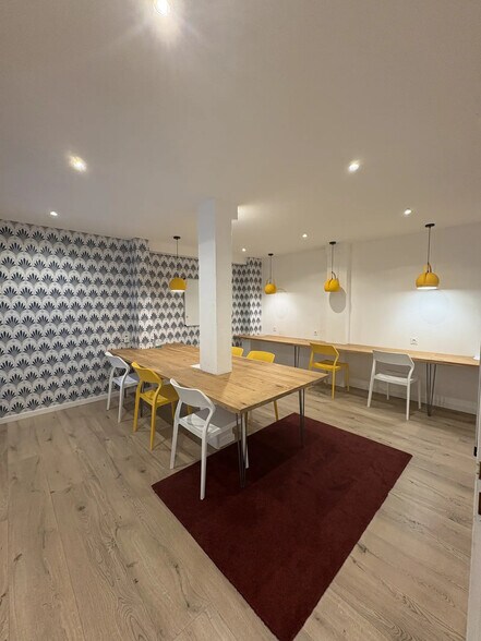 Office in Bordeaux for lease - Building Photo - Image 2 of 13