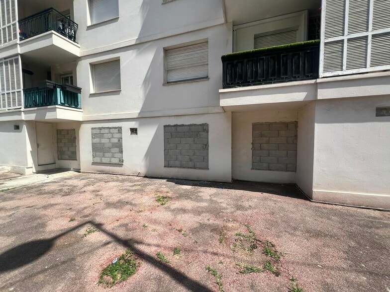 4 Rue Reyer, Cannes for sale - Building Photo - Image 3 of 3
