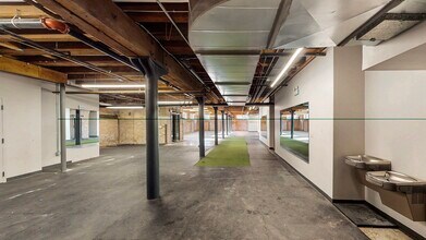 1500 W Carroll Ave, Chicago, IL for lease Building Photo- Image 2 of 8