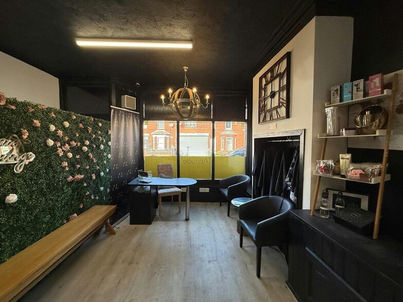 151 Orford Ln, Warrington for sale - Building Photo - Image 3 of 4