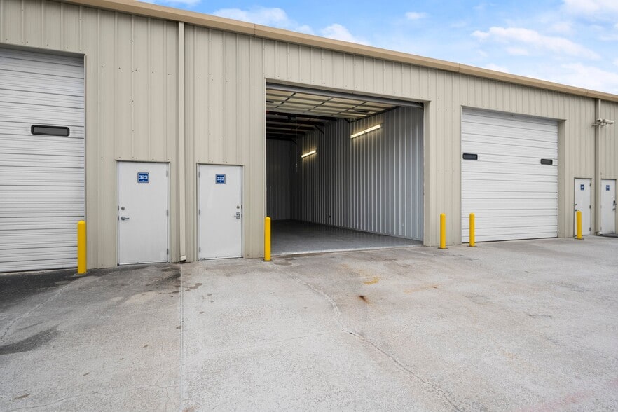 8826 Louetta Rd, Spring, TX for sale - Building Photo - Image 1 of 8
