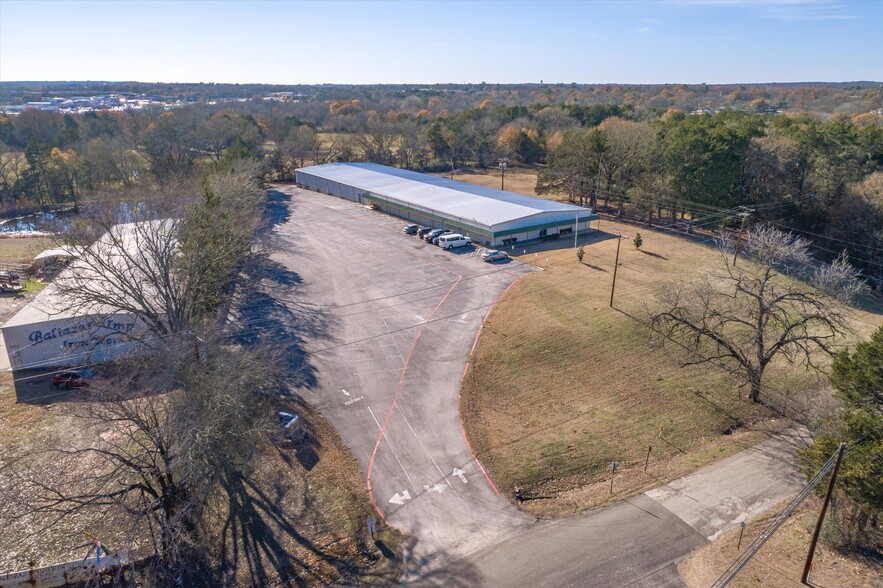 1111 E Tyler St, Canton, TX for sale - Building Photo - Image 2 of 4