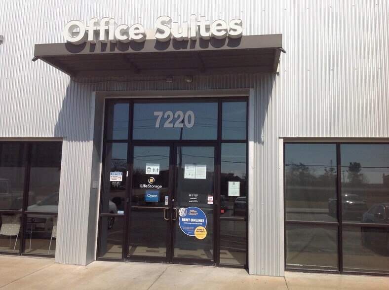 7220 N Lindbergh Blvd, Hazelwood, MO for lease - Building Photo - Image 1 of 5