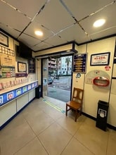 Retail in Barcelona, Barcelona for lease Interior Photo- Image 2 of 4