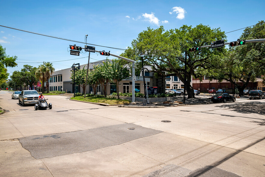 1500 McGowen St, Houston, TX for lease - Building Photo - Image 3 of 28