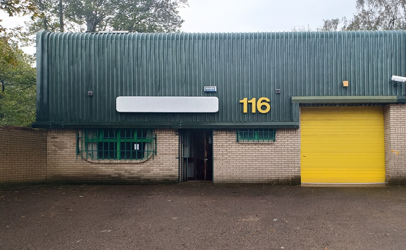 116 Springvale Industrial Estate, Cwmbran for lease Primary Photo- Image 1 of 3