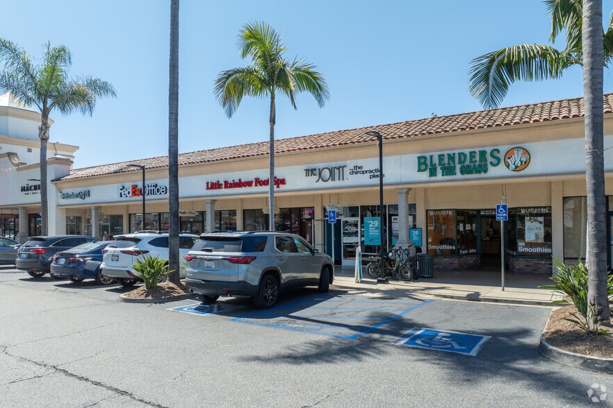 5701-5749 Calle Real, Goleta, CA for lease - Building Photo - Image 3 of 4