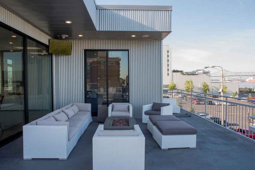 200 Laurel St, Baton Rouge, LA for lease - Building Photo - Image 2 of 33