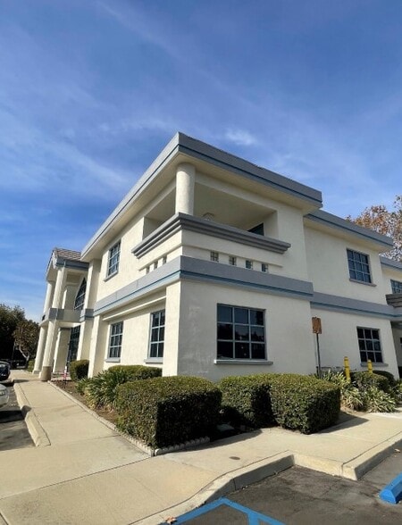 10718 Civic Center Dr, Rancho Cucamonga, CA for sale - Building Photo - Image 2 of 4