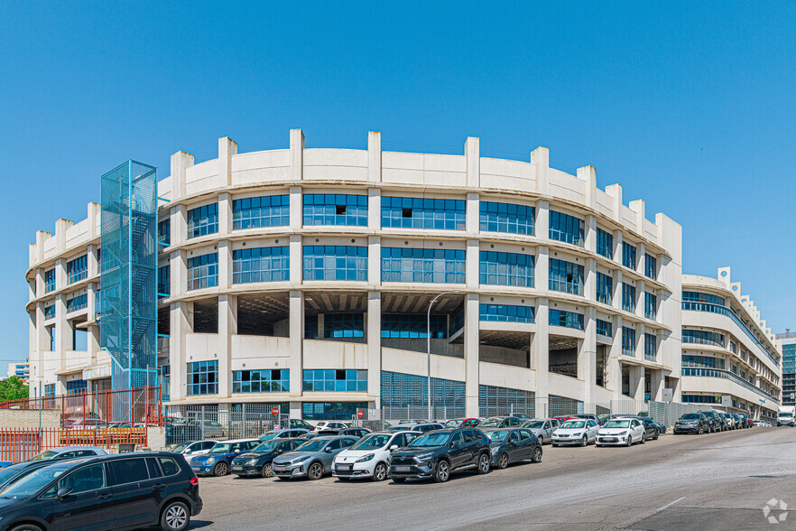 Industrial in Madrid, MAD for sale - Primary Photo - Image 1 of 1