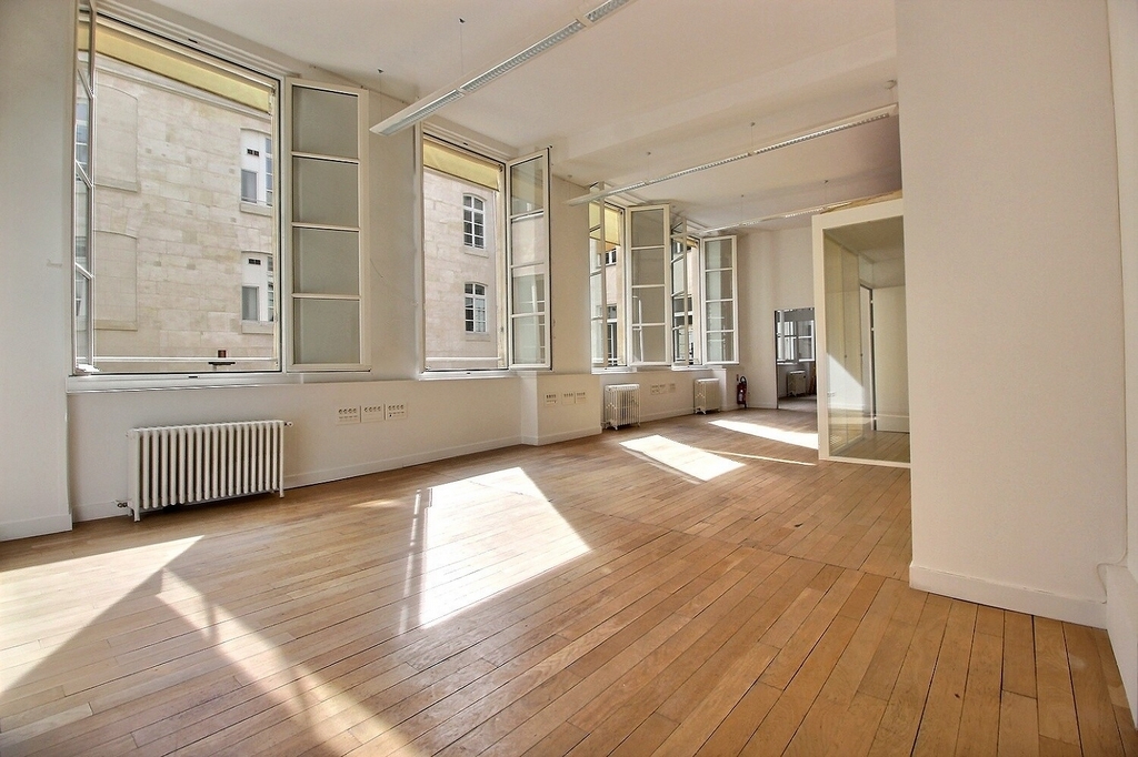 15 Rue Du Colonel Driant, Paris for lease Interior Photo- Image 1 of 6