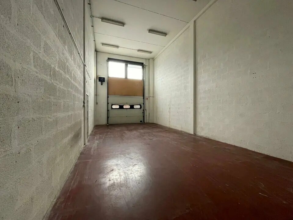 Flex in Saint-Quentin-Fallavier for lease Interior Photo- Image 1 of 23