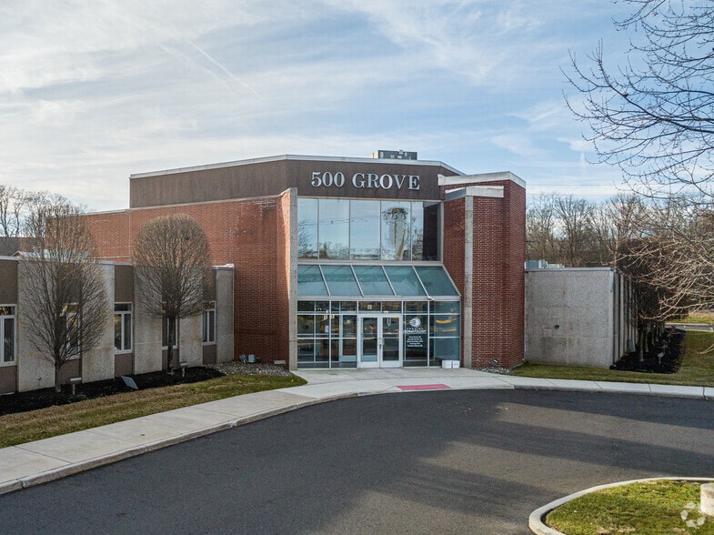 500 Grove St, Haddon Heights, NJ for lease - Building Photo - Image 2 of 14