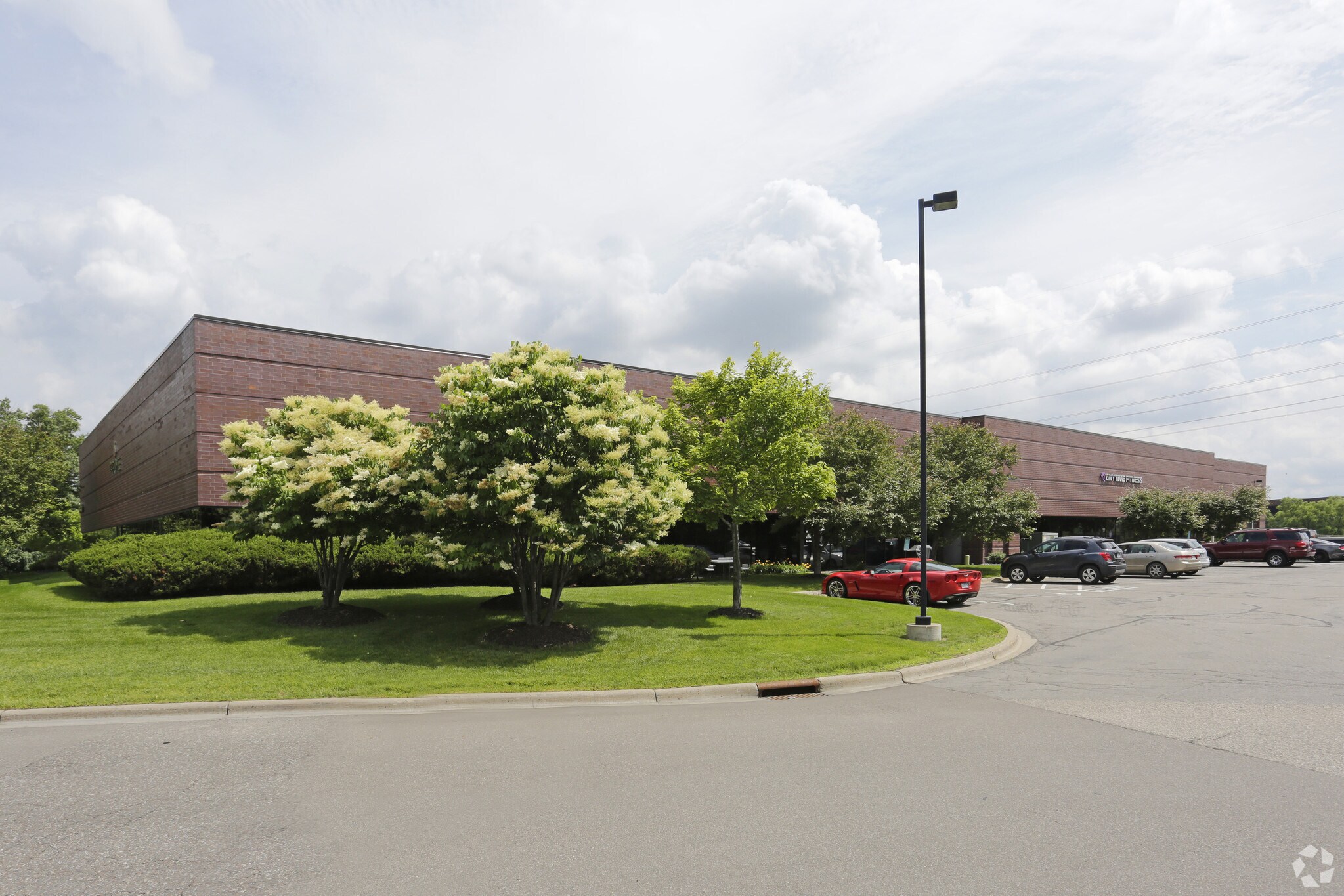 6450 Wedgwood Rd, Maple Grove, MN for lease Primary Photo- Image 1 of 3