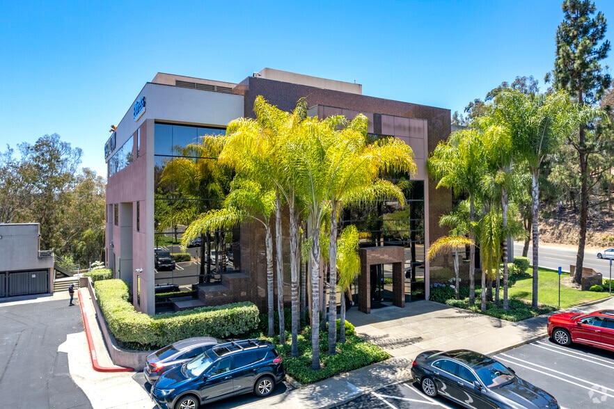 1800 Thibodo Rd, Vista, CA for lease - Building Photo - Image 1 of 8