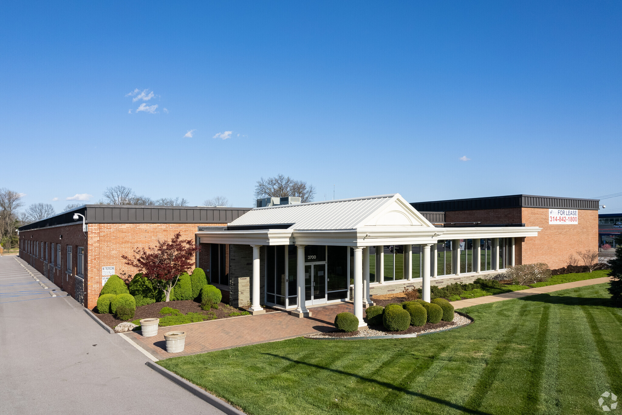 3700 S. Lindbergh Blvd, St. Louis, MO 63127, Sunset Hills, MO for lease Building Photo- Image 1 of 5