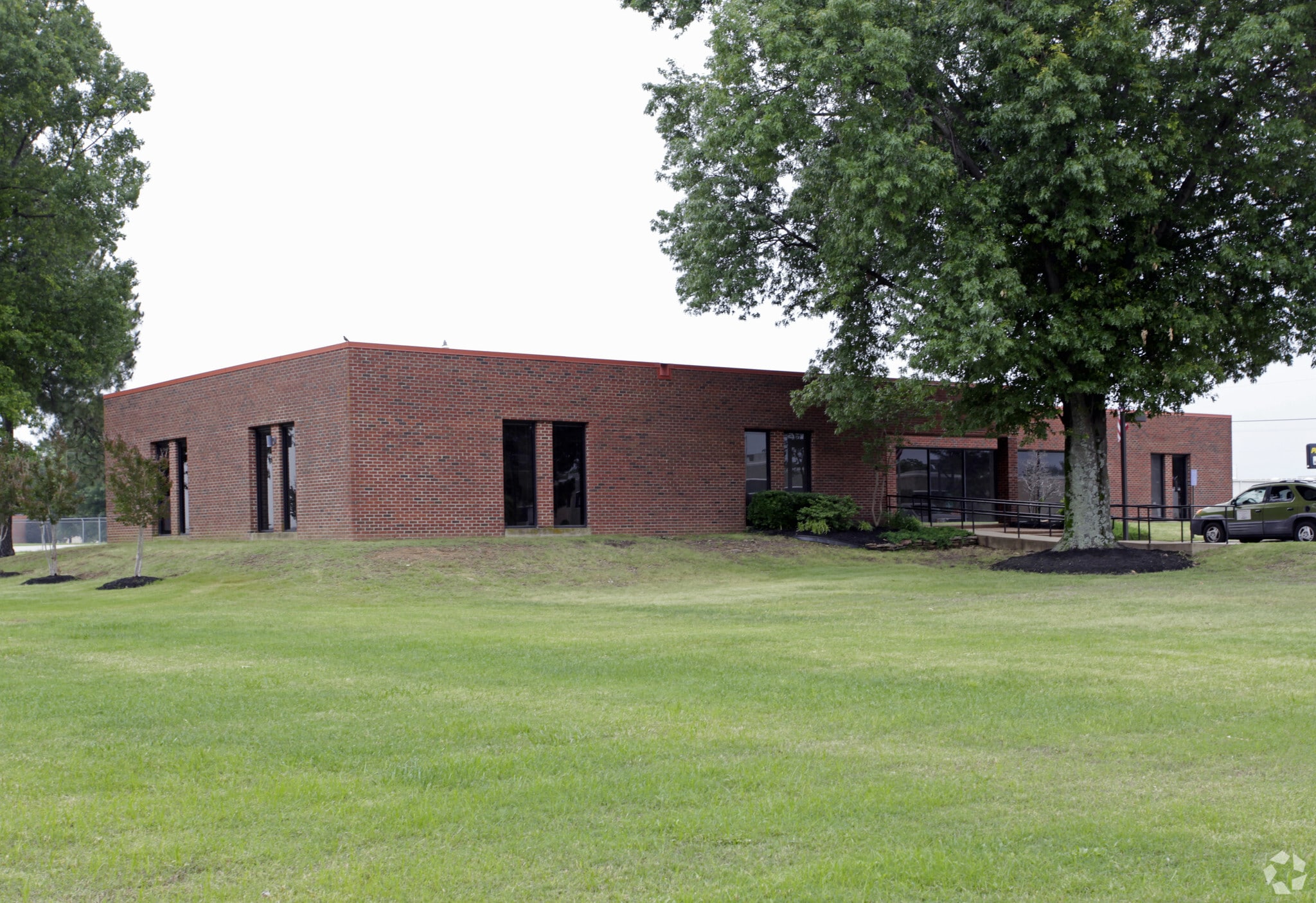8274 Hacks Cross Rd, Olive Branch, MS for lease Primary Photo- Image 1 of 5