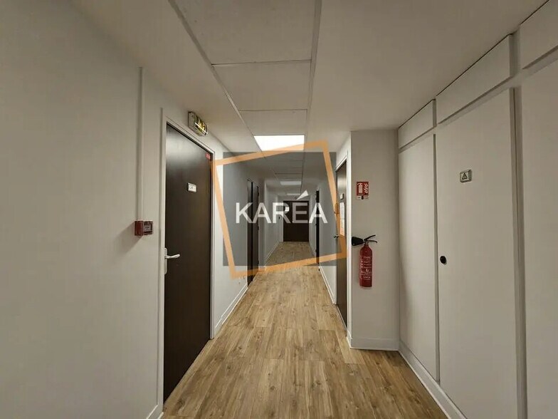 Office in Champigny-sur-Marne for lease - Building Photo - Image 2 of 5