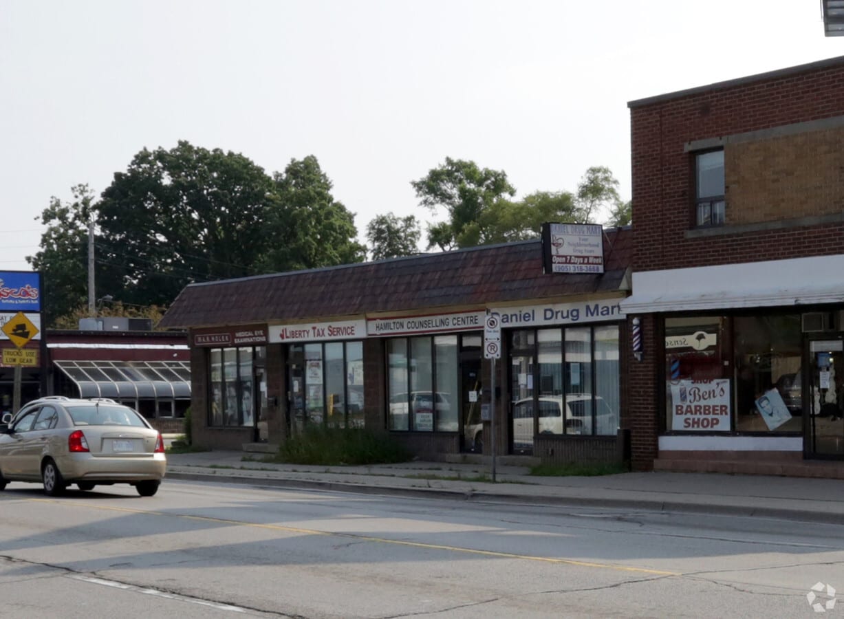 547 Upper James St, Hamilton, ON L9C 2Y5 547 Upper James St, Hamilton, ON L9C 2Y5