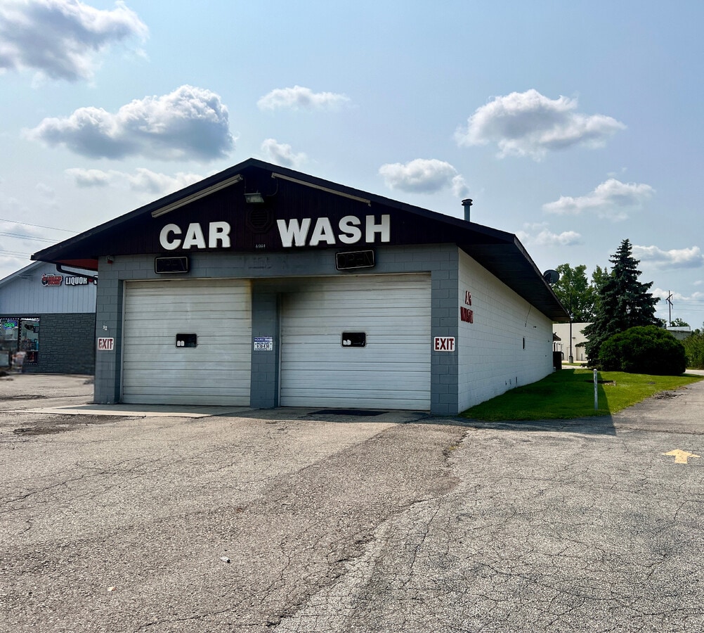 1001 Huron Blvd, Marysville, MI 48040 Prestige Car Wash & Tire Center
