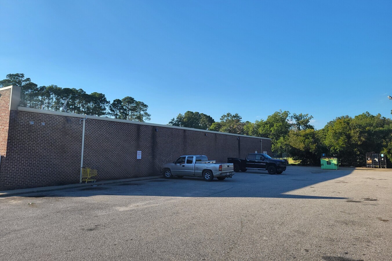 204 W Clinton St, Salemburg, NC 28385 Downtown DG with over 3M in