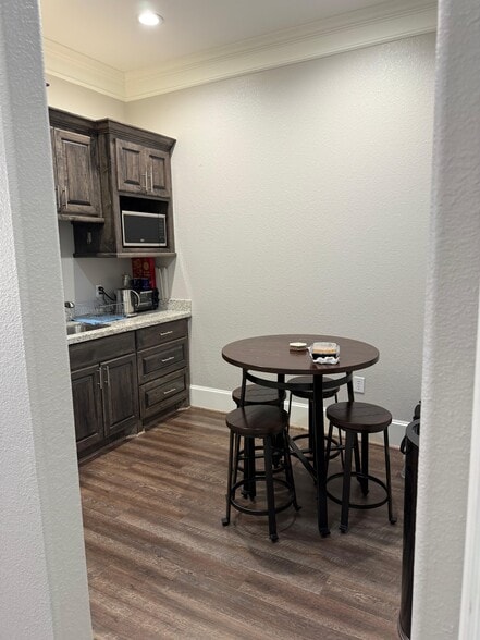 11007 Northpointe Blvd, Tomball, TX for sale - Interior Photo - Image 3 of 10