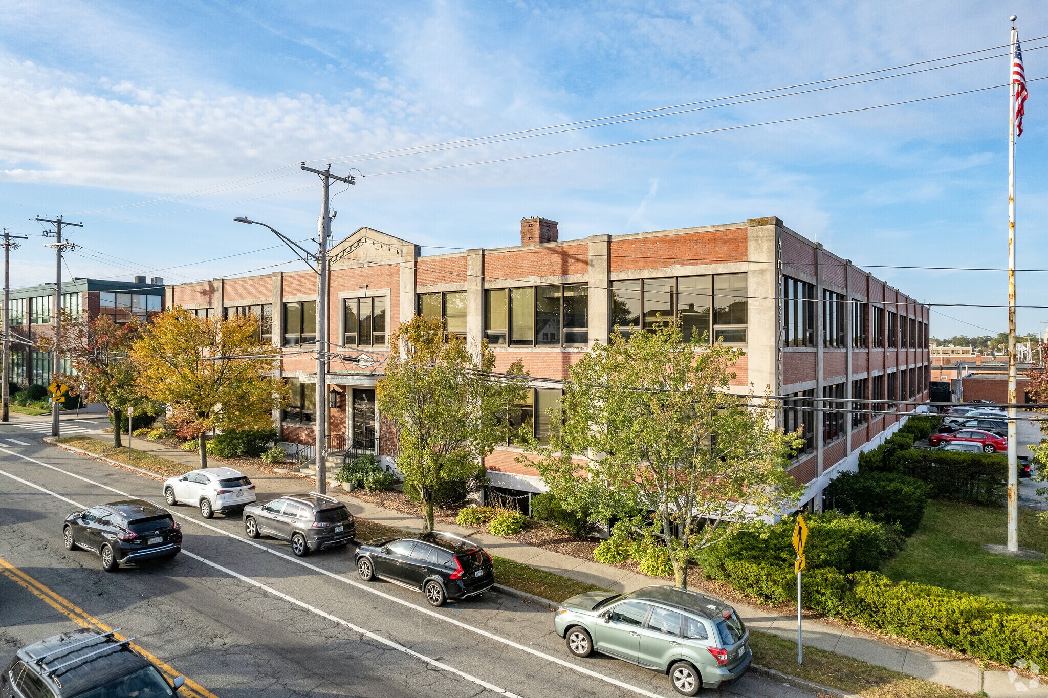 735 Allens Ave, Providence, RI for sale Primary Photo- Image 1 of 1