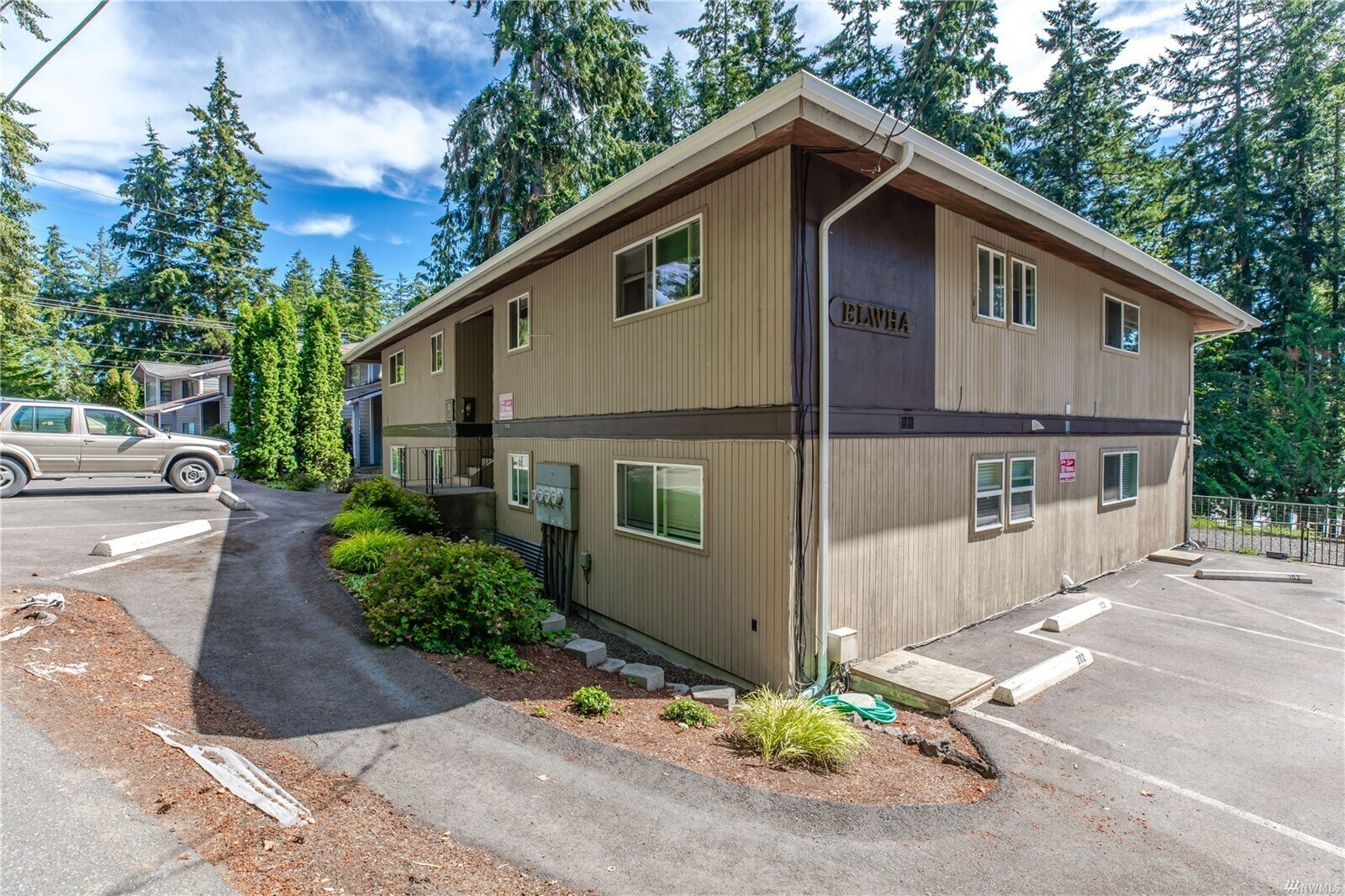 1600 NE Pleasant St, Keyport, WA 98345 Sunset & Elwha Apartments