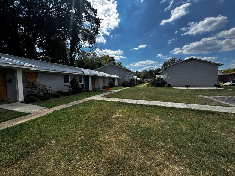 914 14th St SW, Birmingham, AL for sale - Building Photo - Image 2 of 9